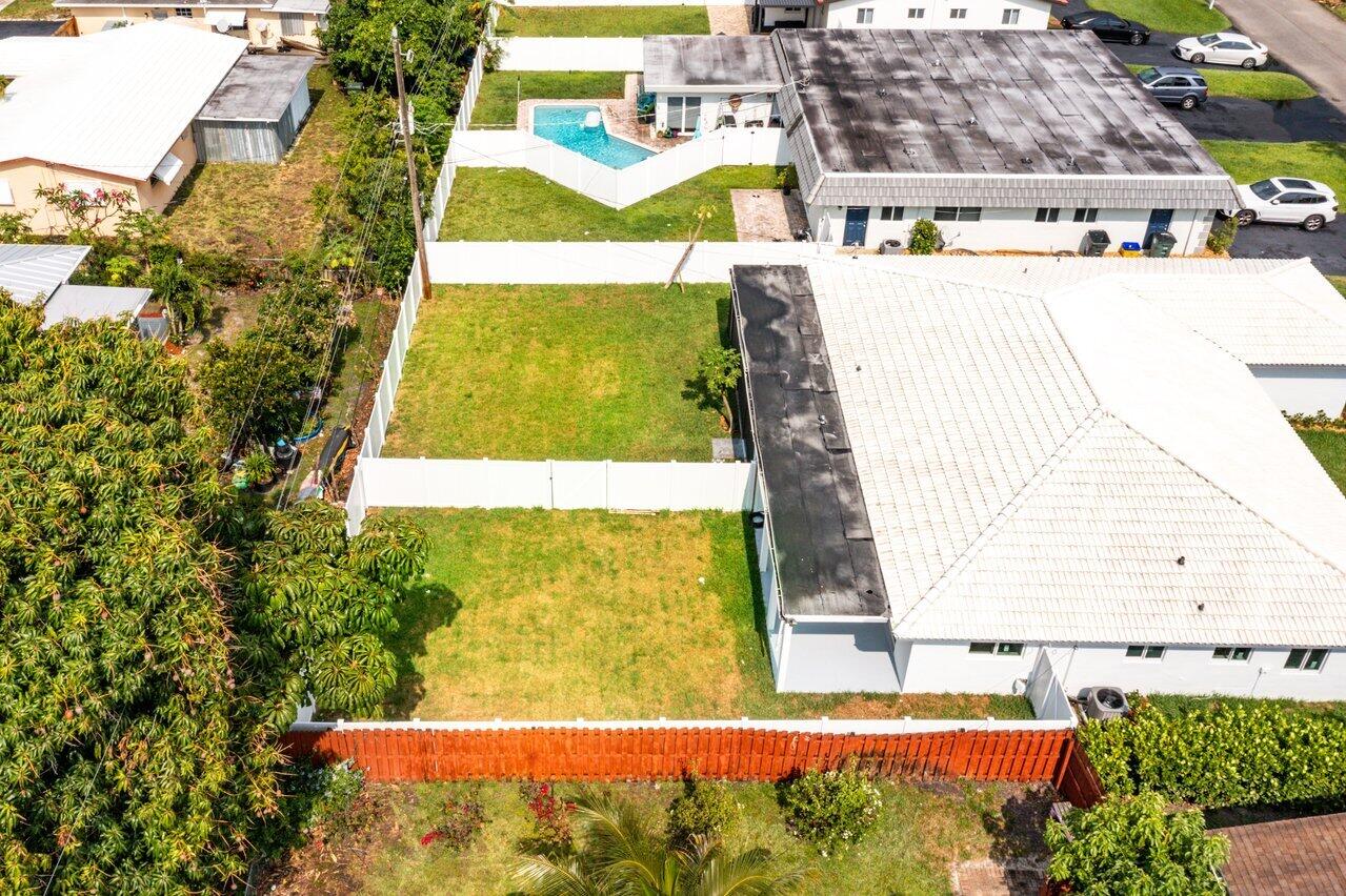 GATEWAY VILLAS - Residential Lease