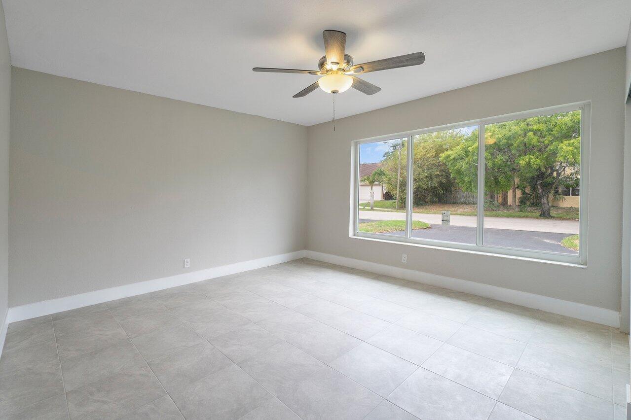 GATEWAY VILLAS - Residential Lease