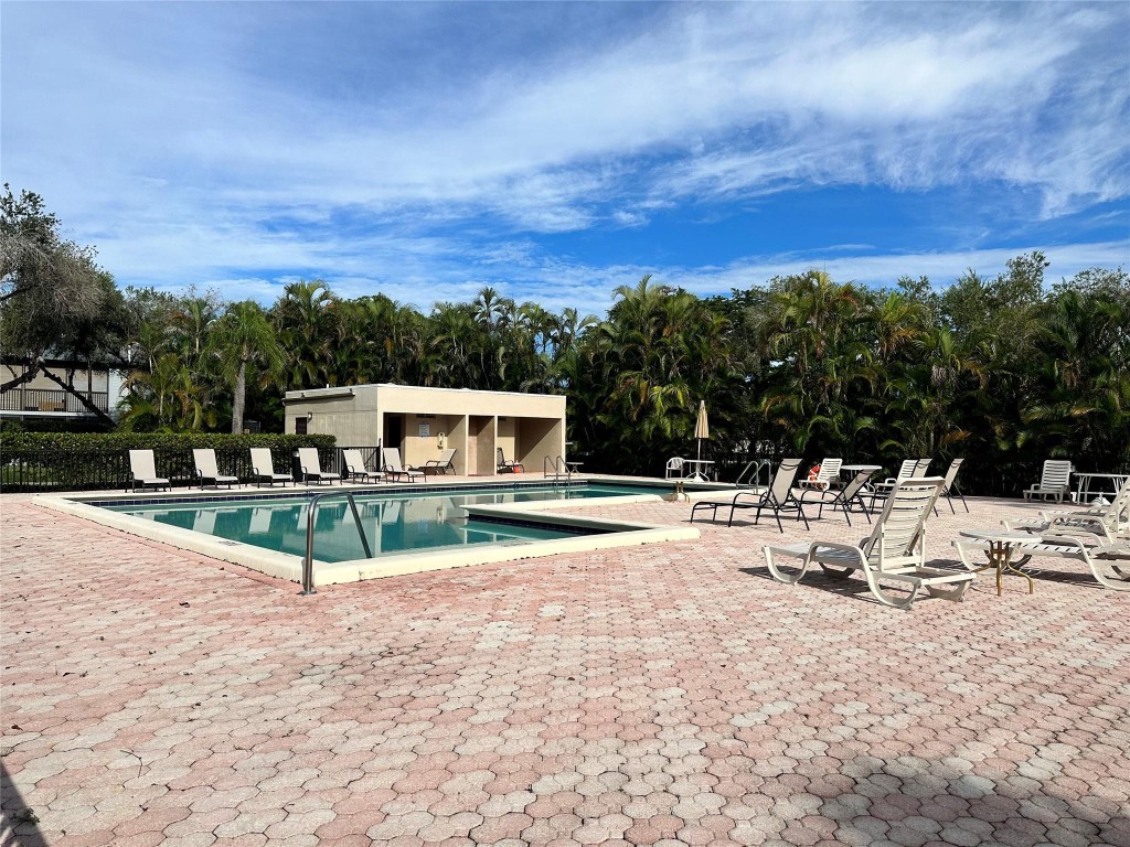 Tamarac Gardens - Residential