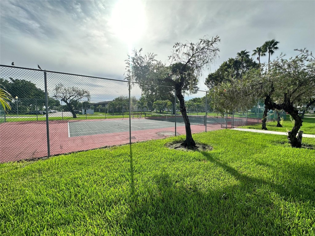 Tamarac Gardens - Residential