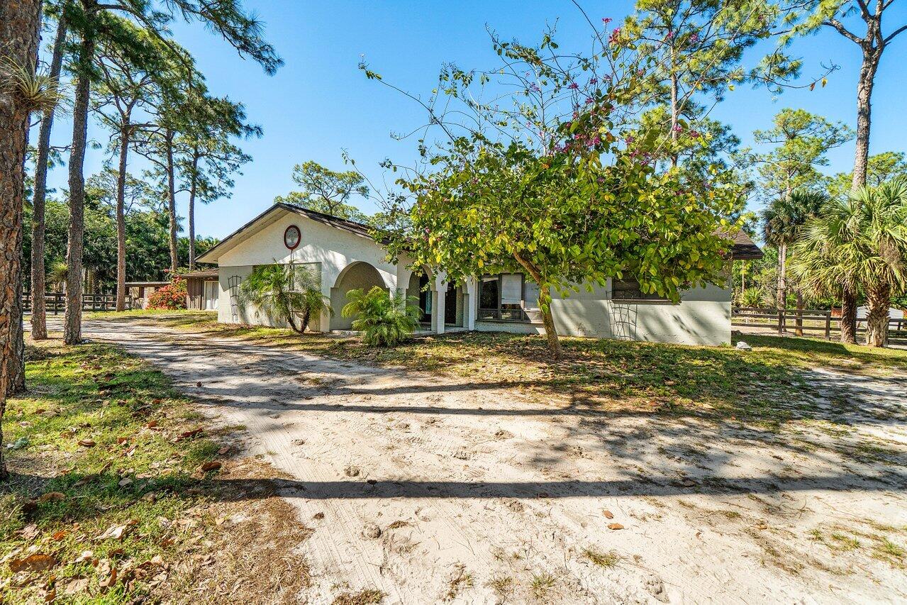 15201 Timberlane Place