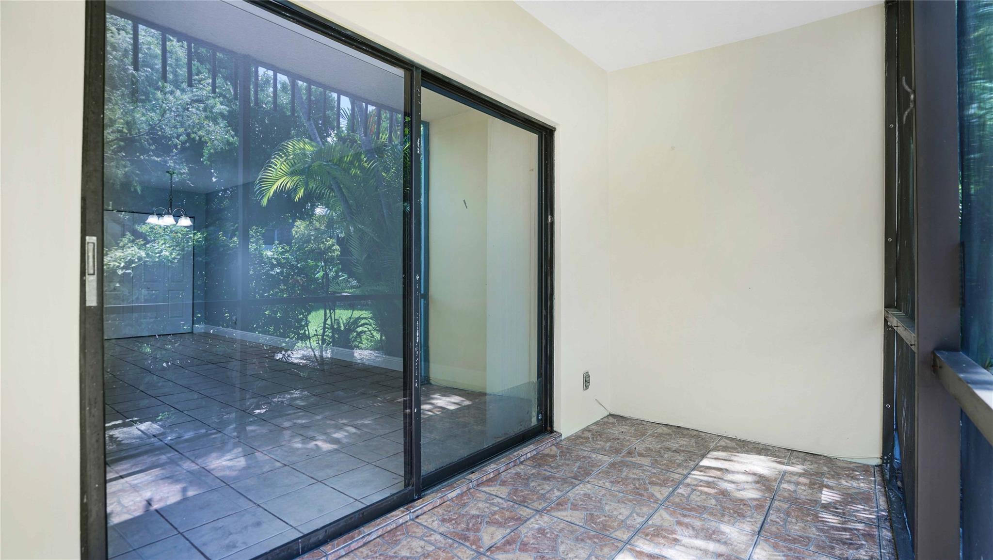 OAKLAND SHORES - Residential Lease