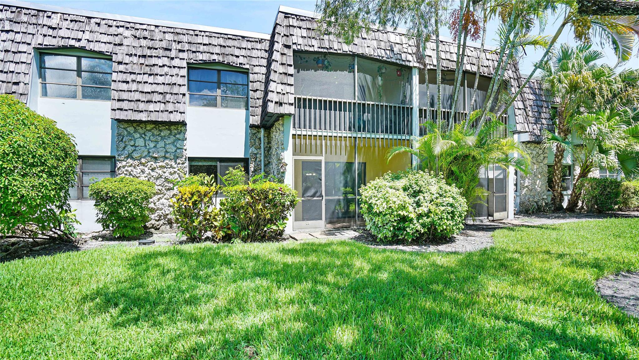 OAKLAND SHORES - Residential Lease