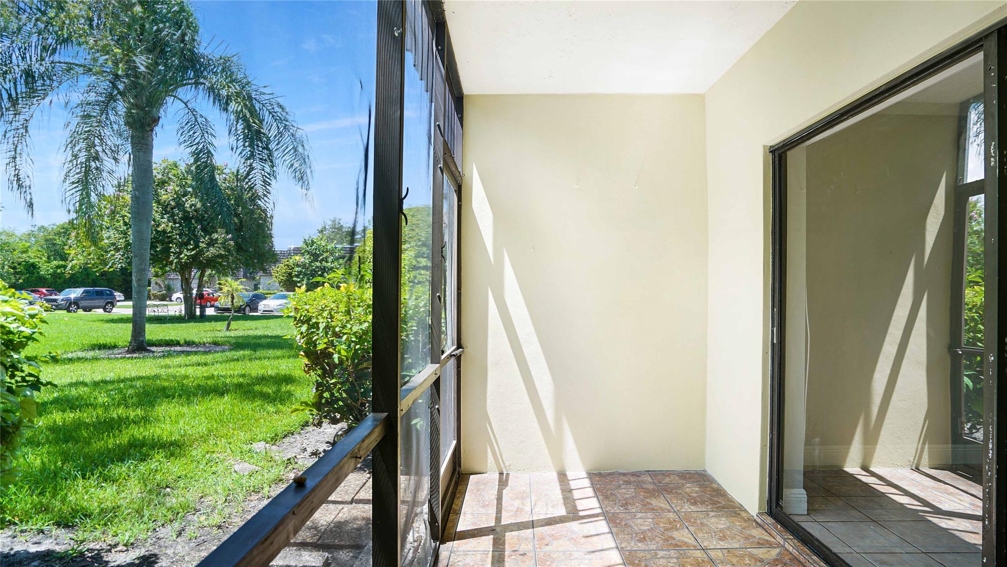 OAKLAND SHORES - Residential Lease