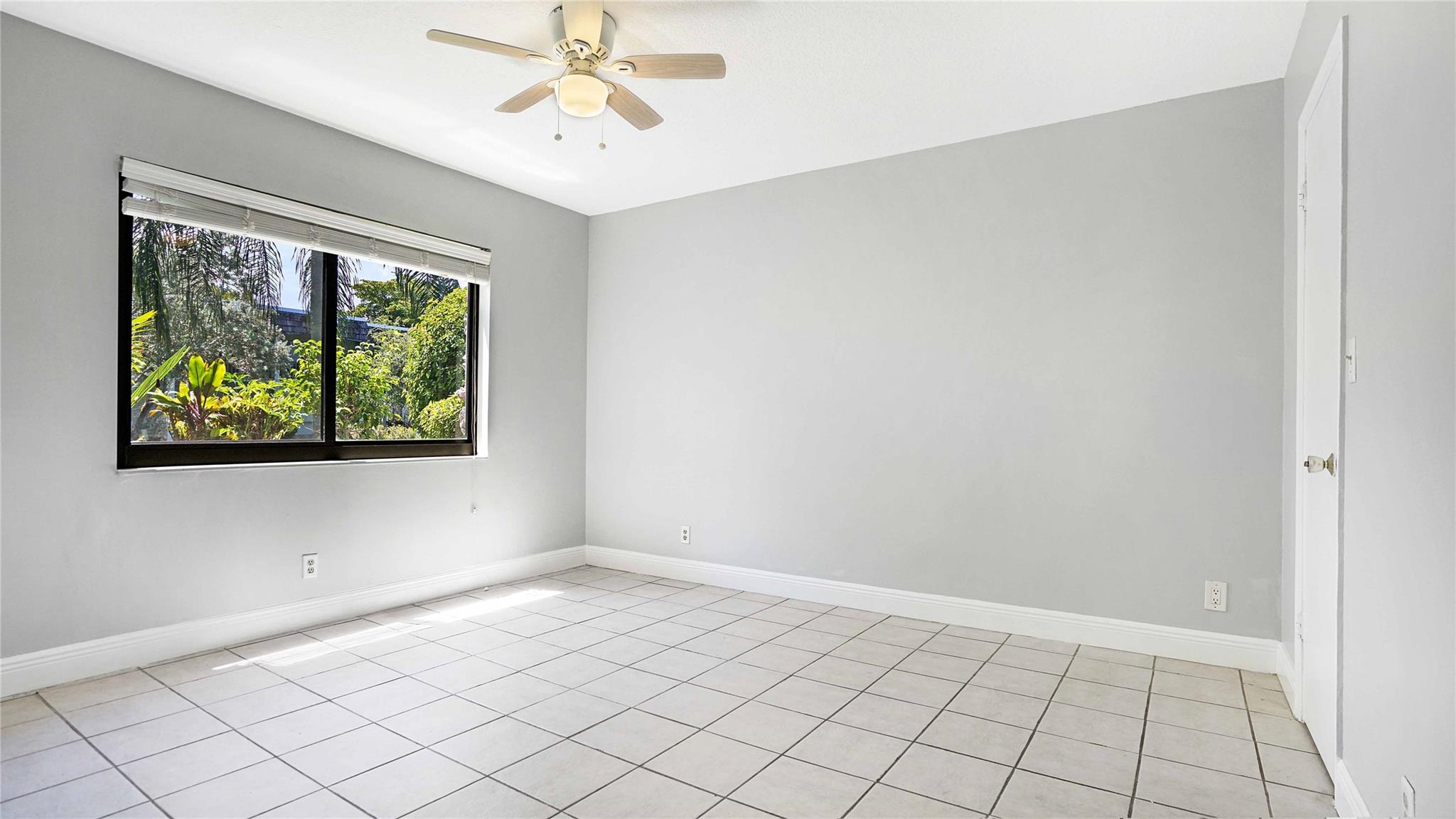 OAKLAND SHORES - Residential Lease
