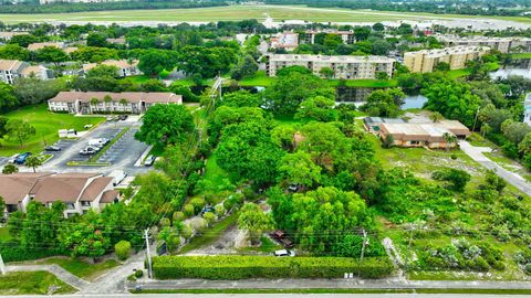 A home in Lake Worth