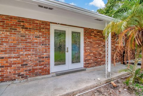 A home in Lake Worth