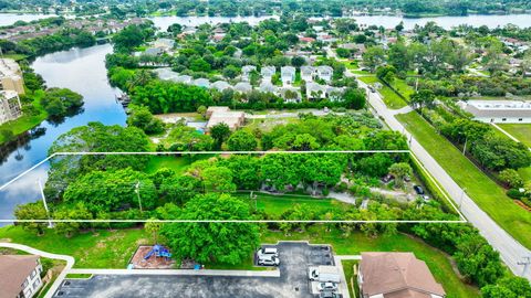 A home in Lake Worth