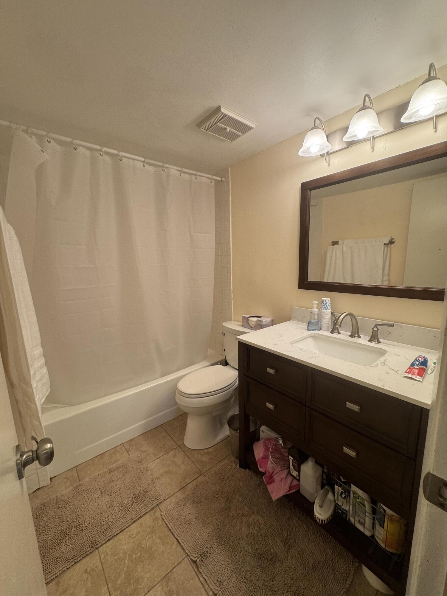 QUATRAINE AT JACARANDA GARDENS - Residential