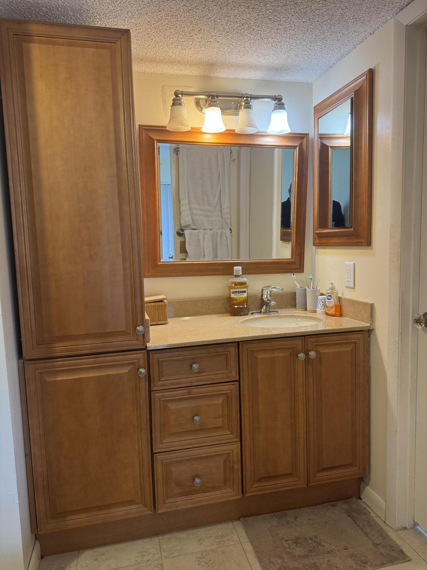 QUATRAINE AT JACARANDA GARDENS - Residential