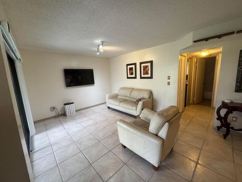 Tiny photo for 9819 NW 3rd Court #3, Plantation, FL 33324 (MLS # B26016188)