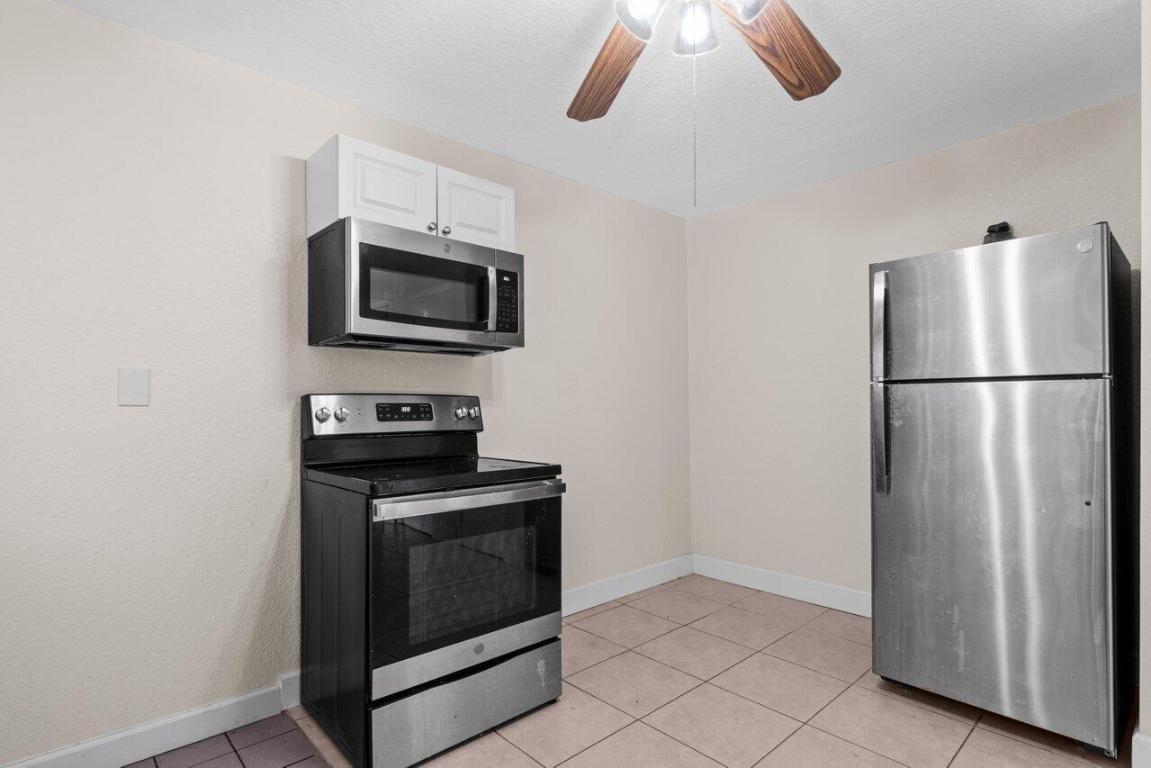 PALM BEACH FARMS CO 3 - Residential