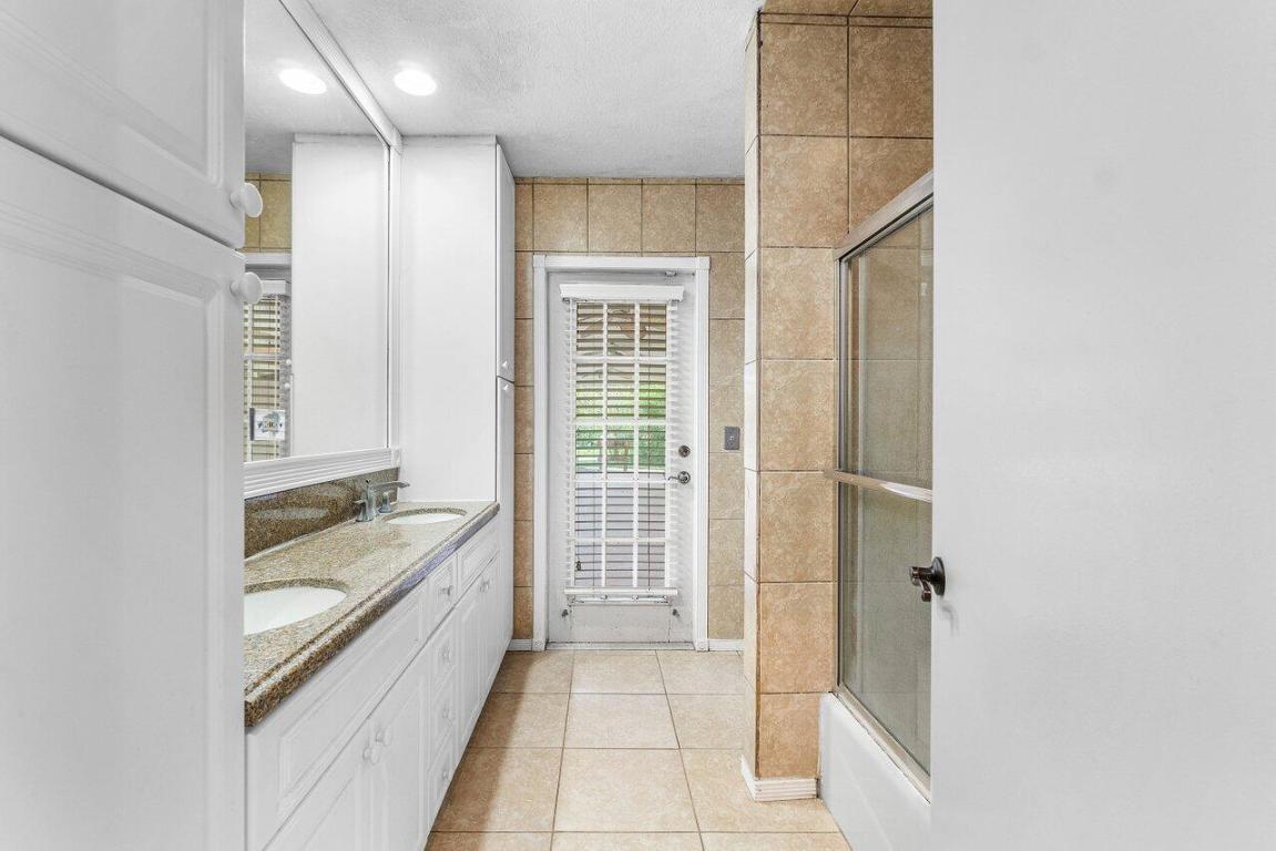 PALM BEACH FARMS CO 3 - Residential