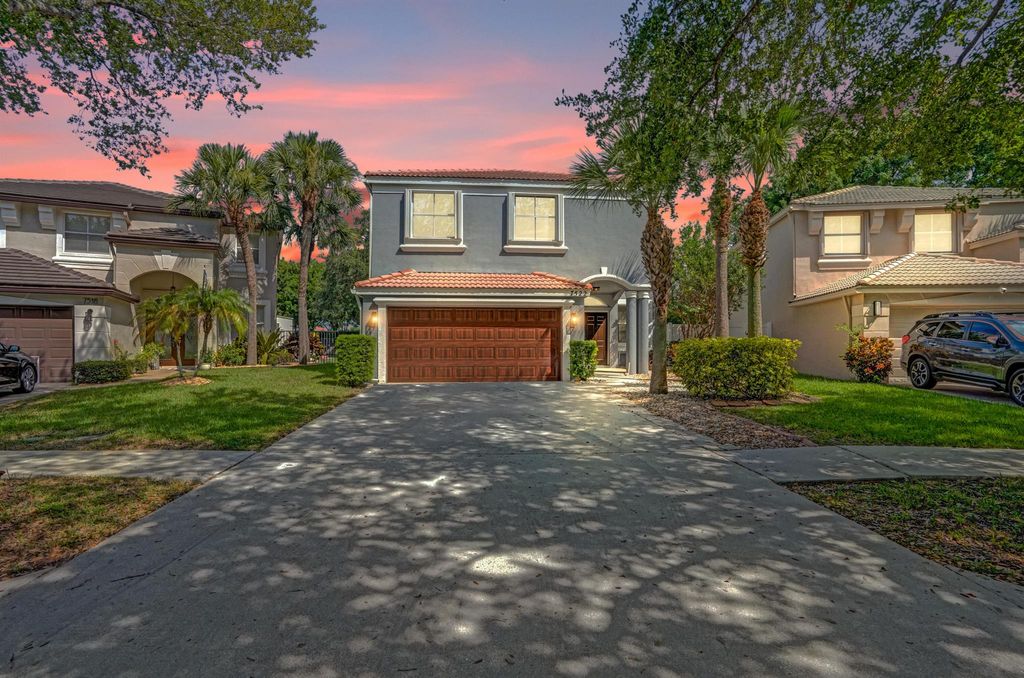 Photo of 7522 Oak Grove Circle, Lake Worth, FL 33467 (MLS # R11110024)