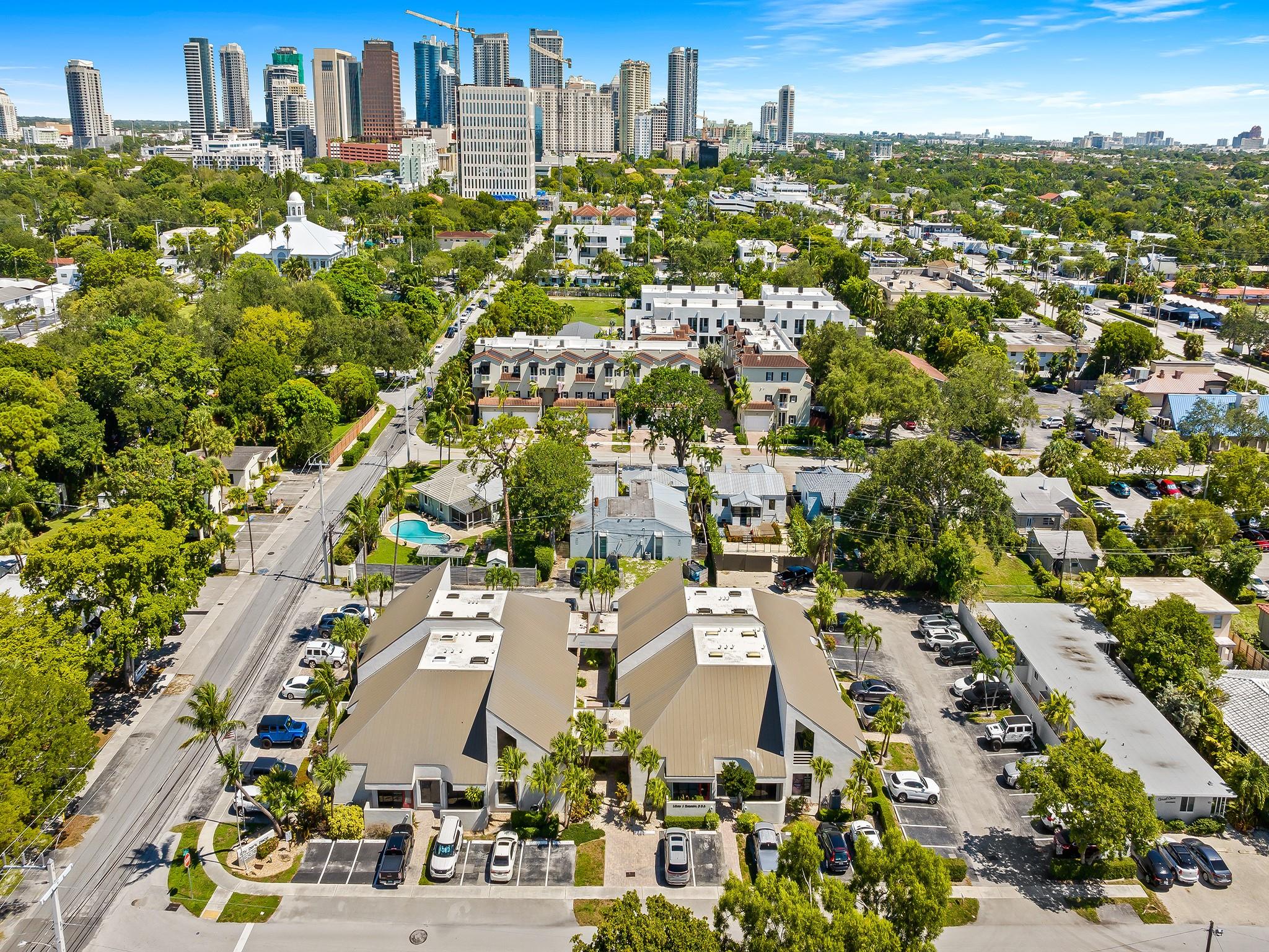 We are proud to present 1330 SE 4th Avenue, a boutique office condo located in City Park Place, in the heart of Downtown Fort Lauderdale. Just minutes from Las Olas Boulevard, the Broward County Courthouse, and Broward Health Medical Center, this ground-floor unit offers direct access and reserved parking right in front, with additional guest and visitor parking available.
The property is ideally positioned one block off US-1 and surrounded by some of the city’s best dining options along US-1, 17th Street Causeway, and Las Olas. Its central location offers seamless accessibility, just five minutes from both I-95 and I-595, making it convenient from any direction — North, South, East, or West.