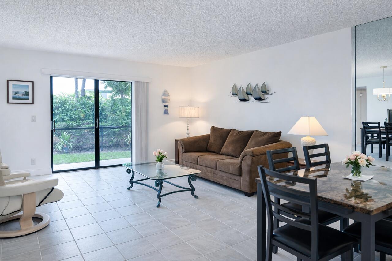 LUCERNE LAKES GOLF COLONY CONDS 1 THRU 12 & 14 - Residential Lease