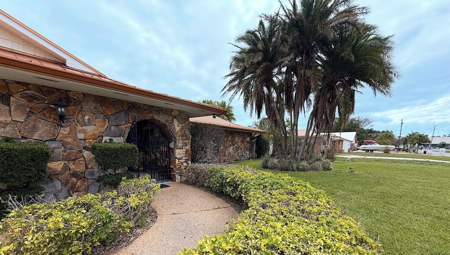 RIVER PARK-UNIT 4 - Residential Lease