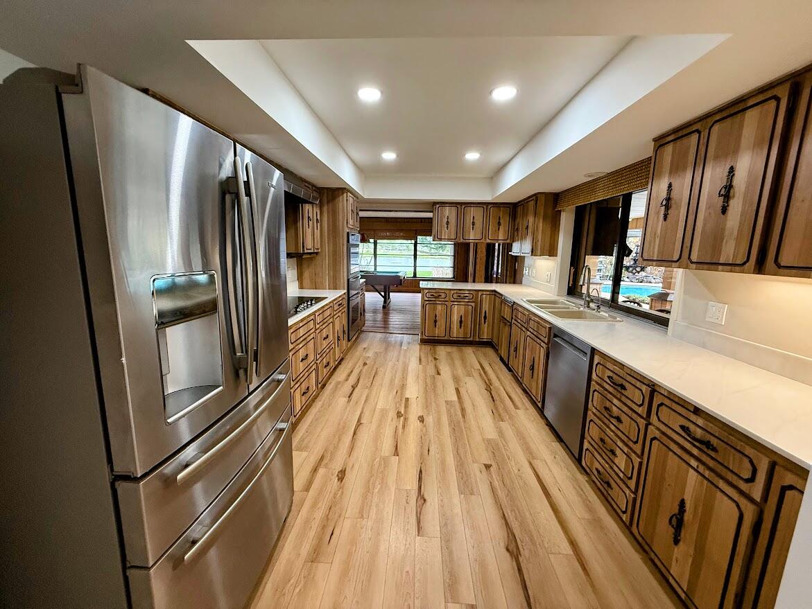RIVER PARK-UNIT 4 - Residential Lease