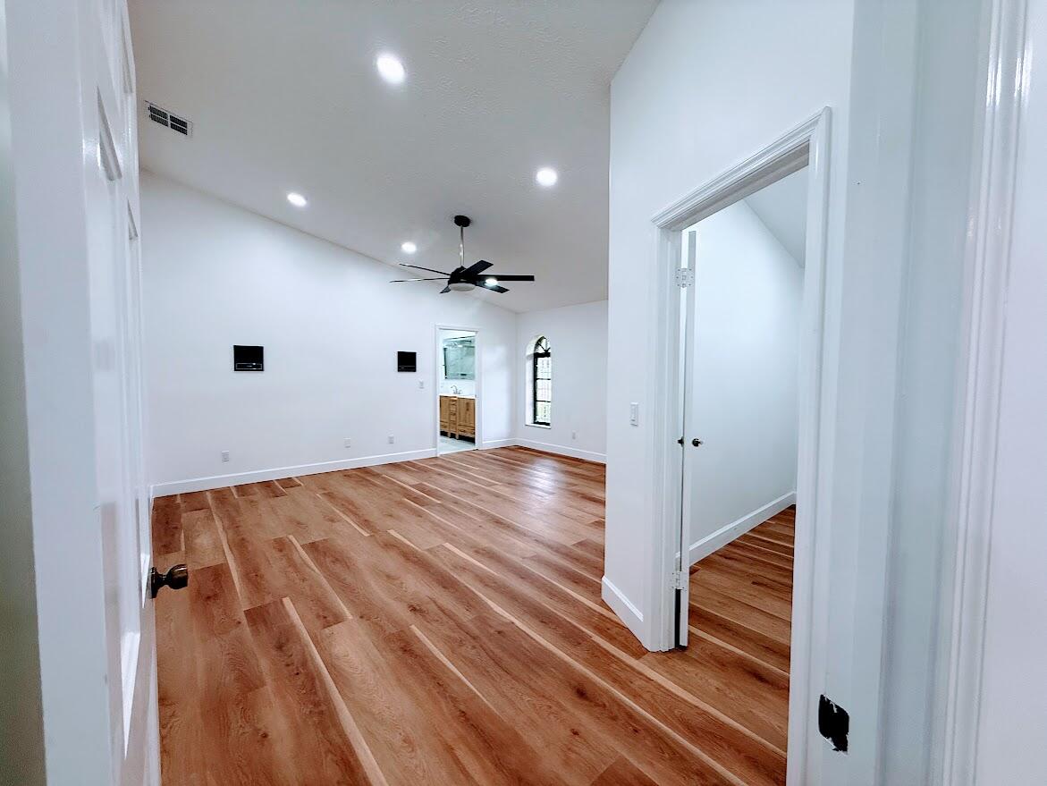 RIVER PARK-UNIT 4 - Residential Lease