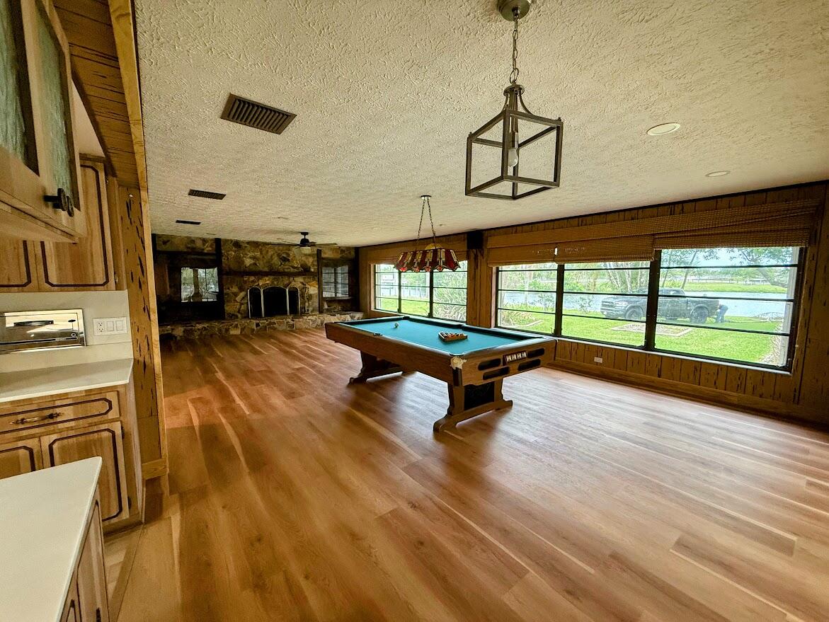 RIVER PARK-UNIT 4 - Residential Lease