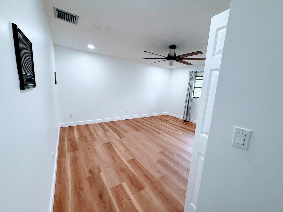 RIVER PARK-UNIT 4 - Residential Lease