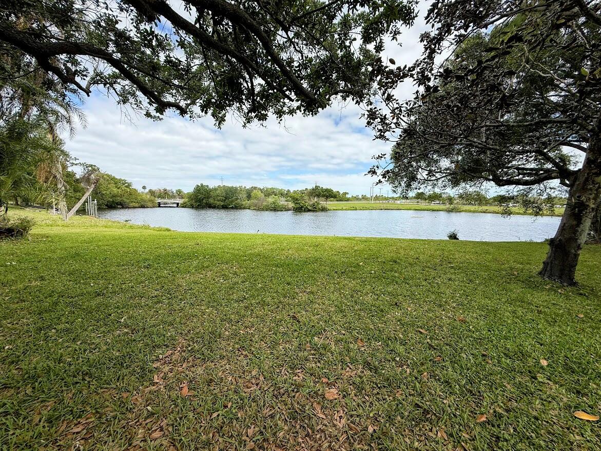 RIVER PARK-UNIT 4 - Residential Lease