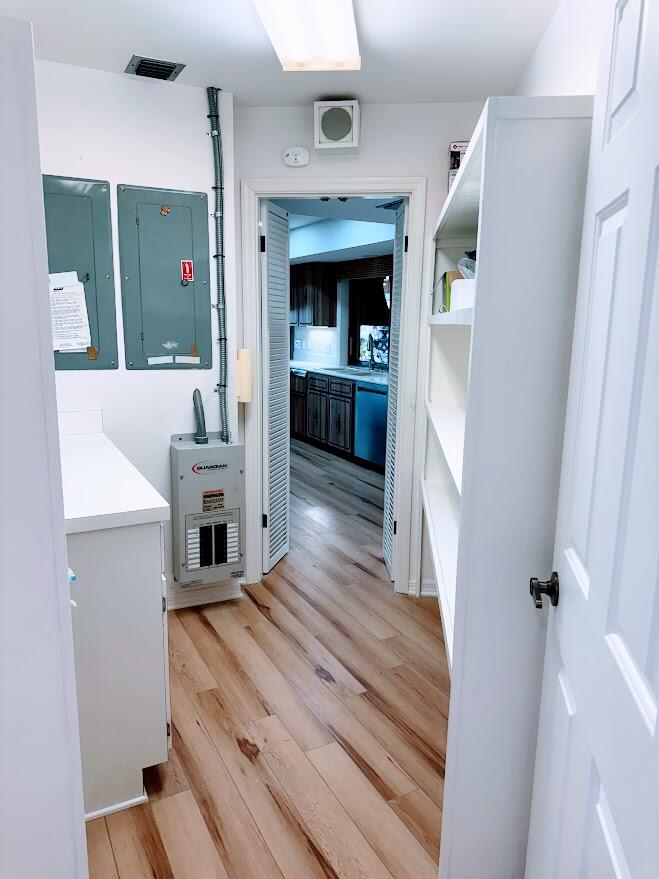 RIVER PARK-UNIT 4 - Residential Lease