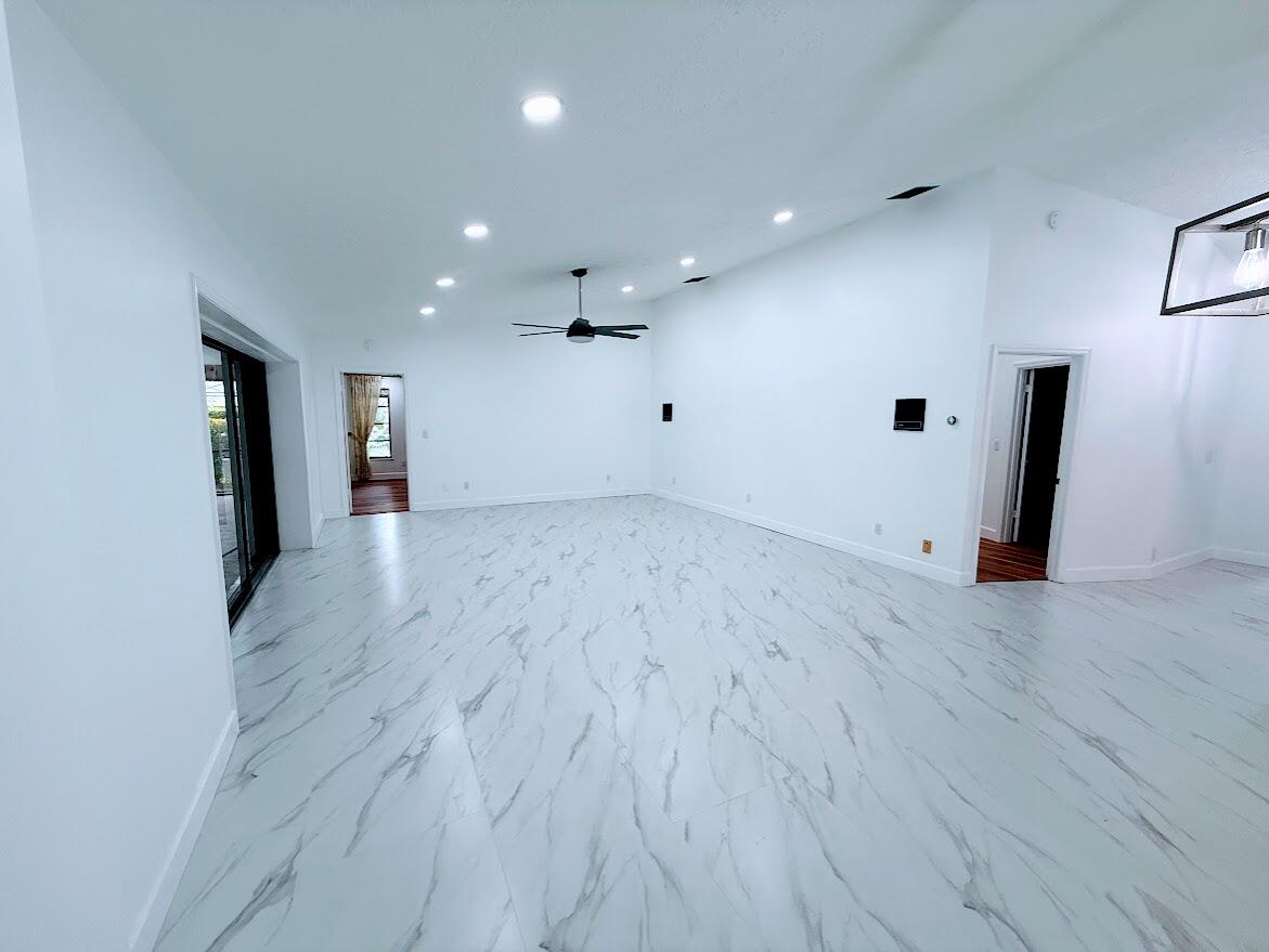 RIVER PARK-UNIT 4 - Residential Lease