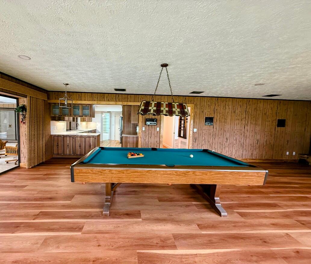 RIVER PARK-UNIT 4 - Residential Lease