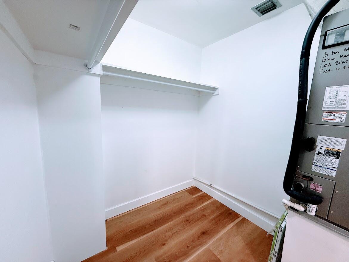 RIVER PARK-UNIT 4 - Residential Lease