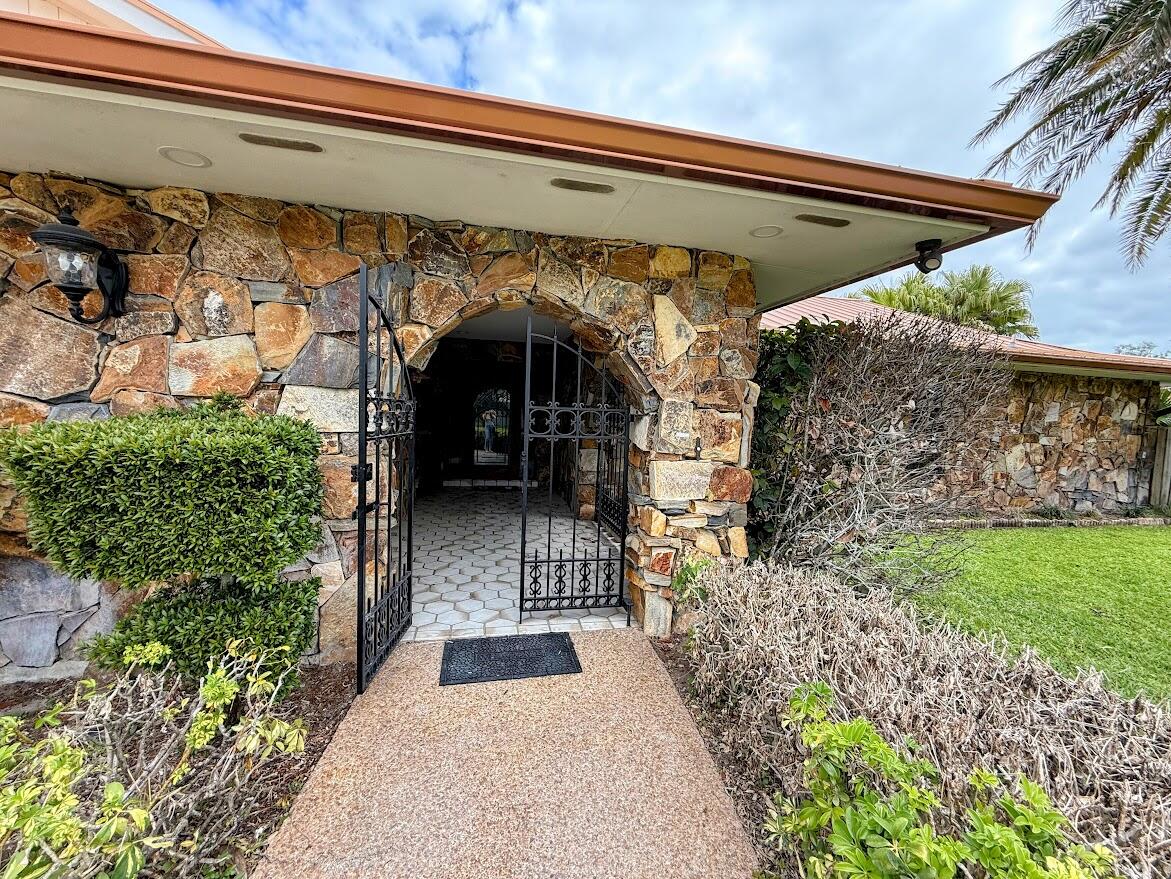 RIVER PARK-UNIT 4 - Residential Lease