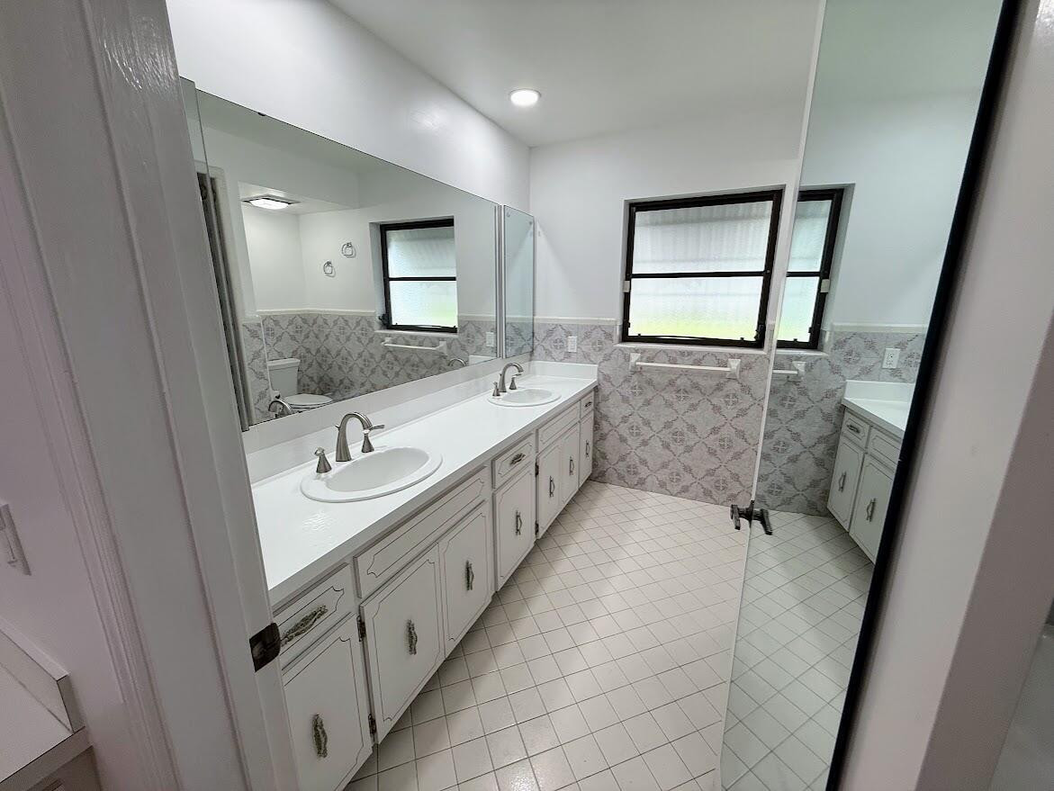 RIVER PARK-UNIT 4 - Residential Lease