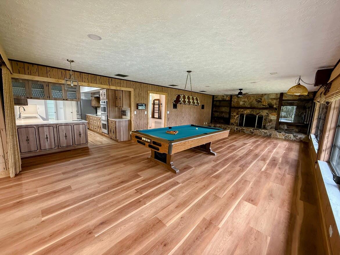 RIVER PARK-UNIT 4 - Residential Lease