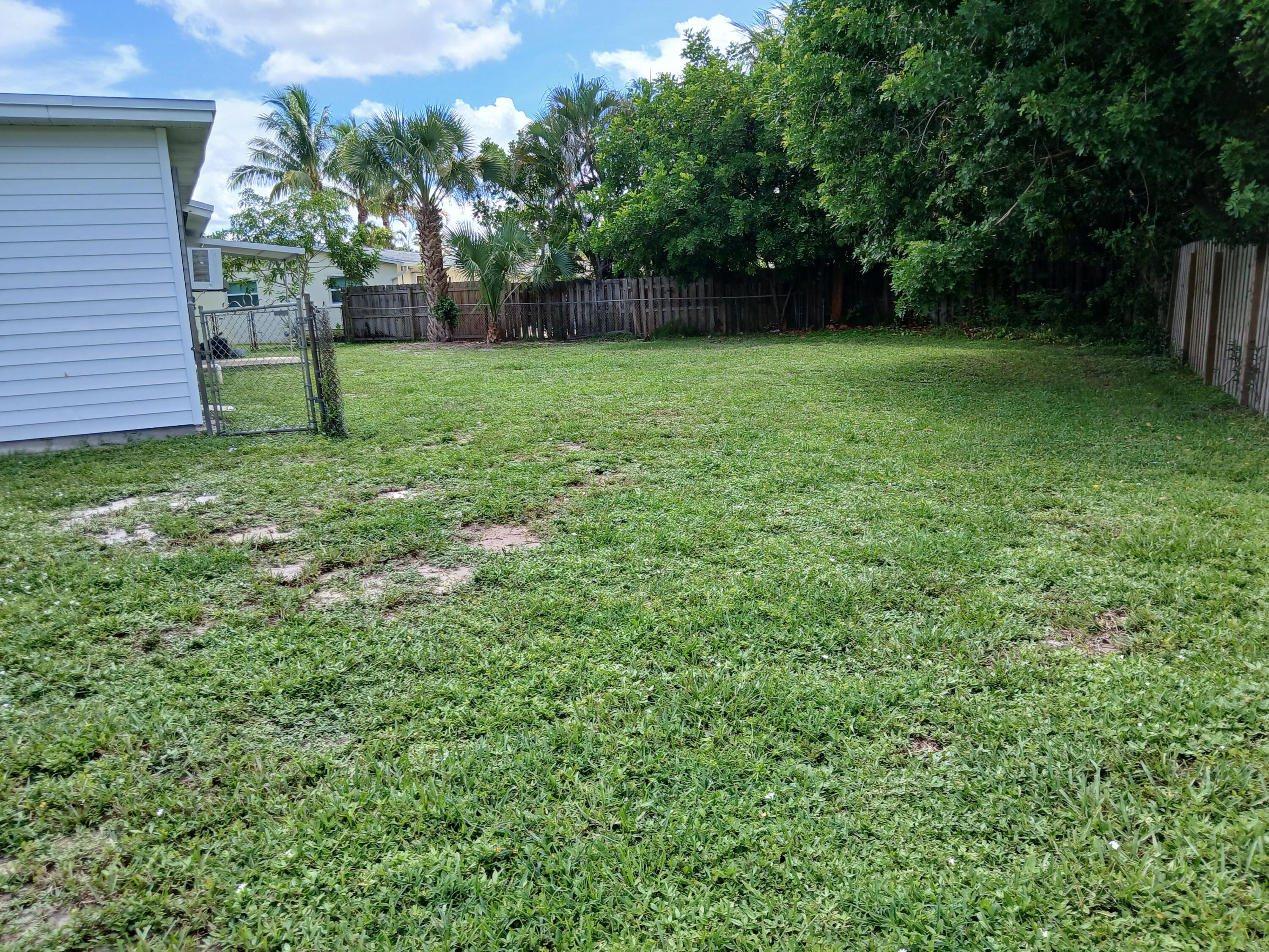 800 Alamanda Drive