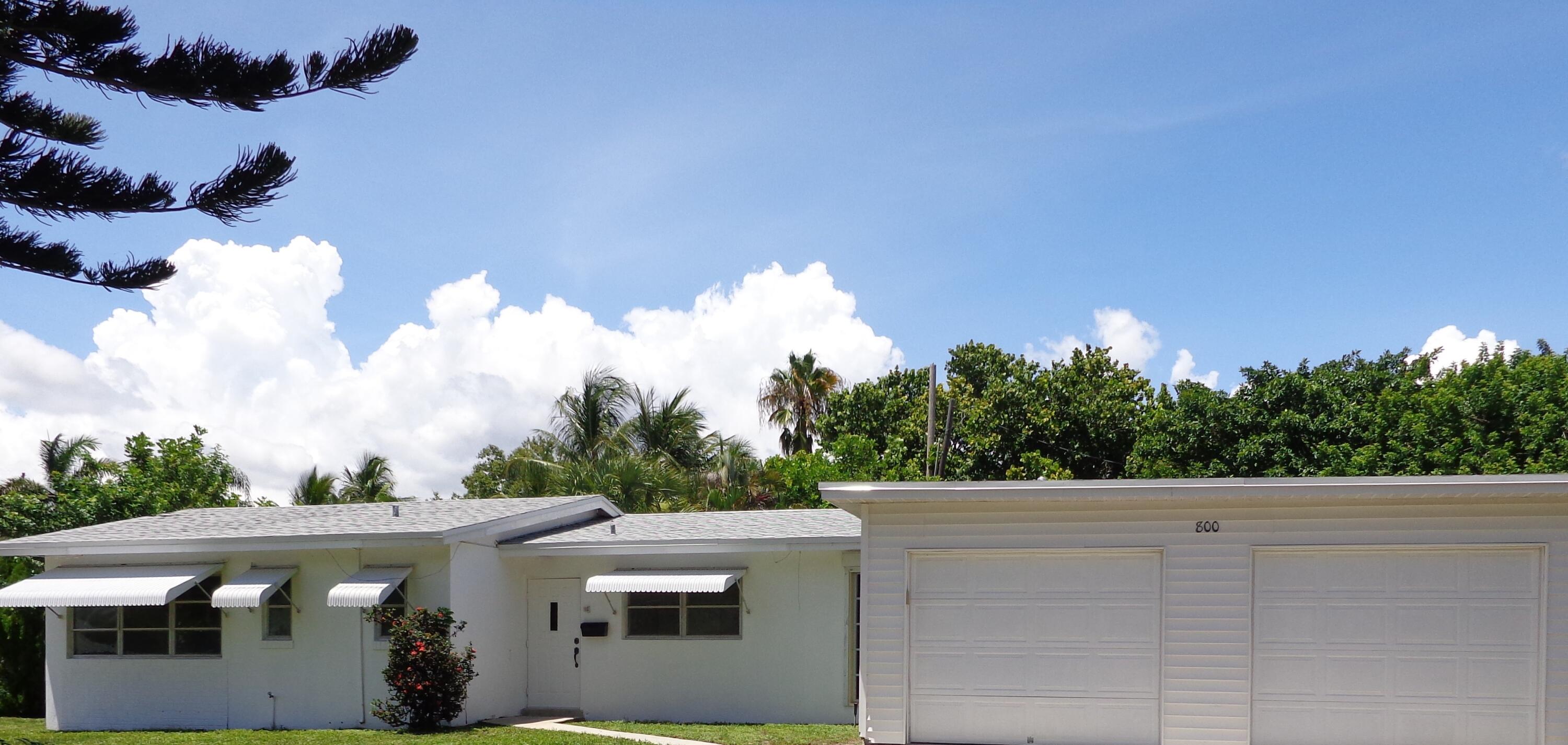 800 Alamanda Drive