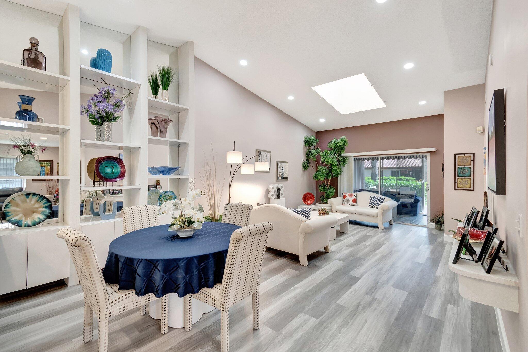 HUNTINGTON POINTE - Residential