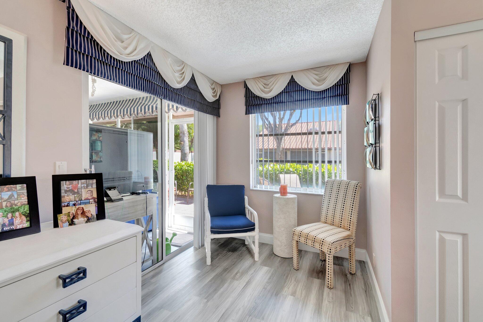 HUNTINGTON POINTE - Residential