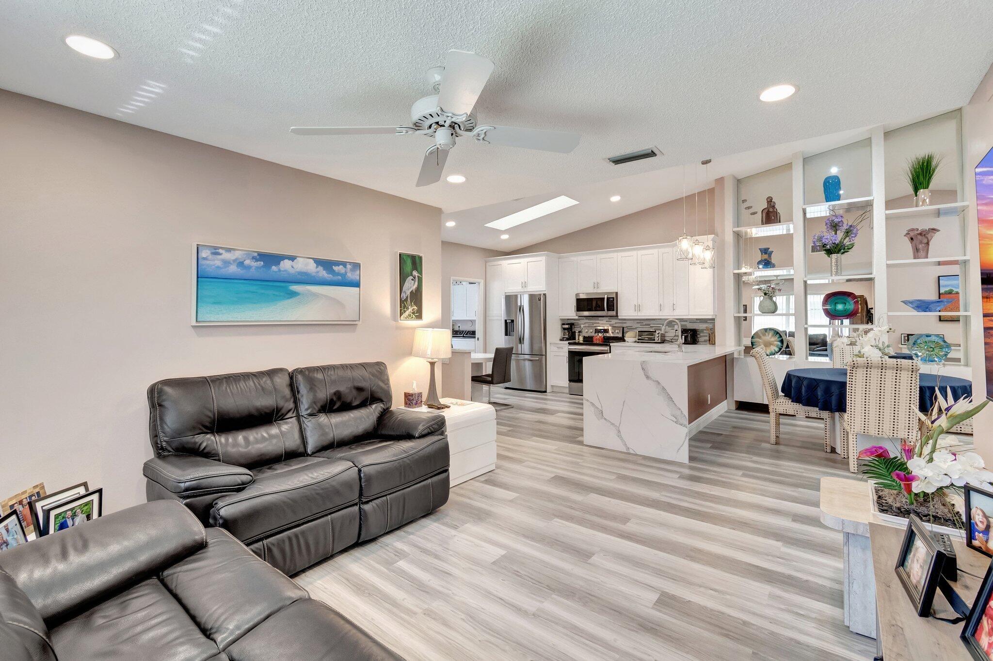 HUNTINGTON POINTE - Residential