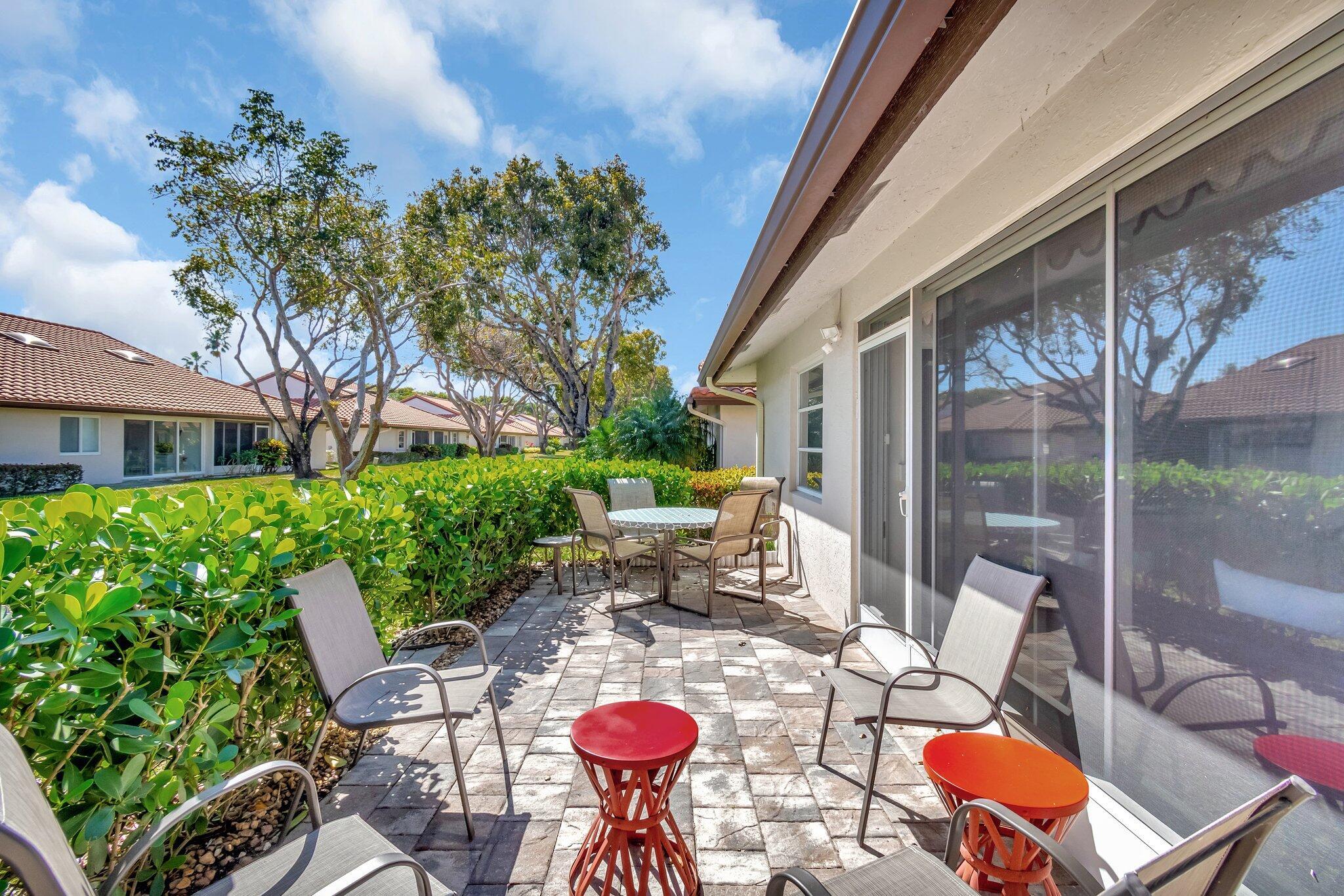 HUNTINGTON POINTE - Residential