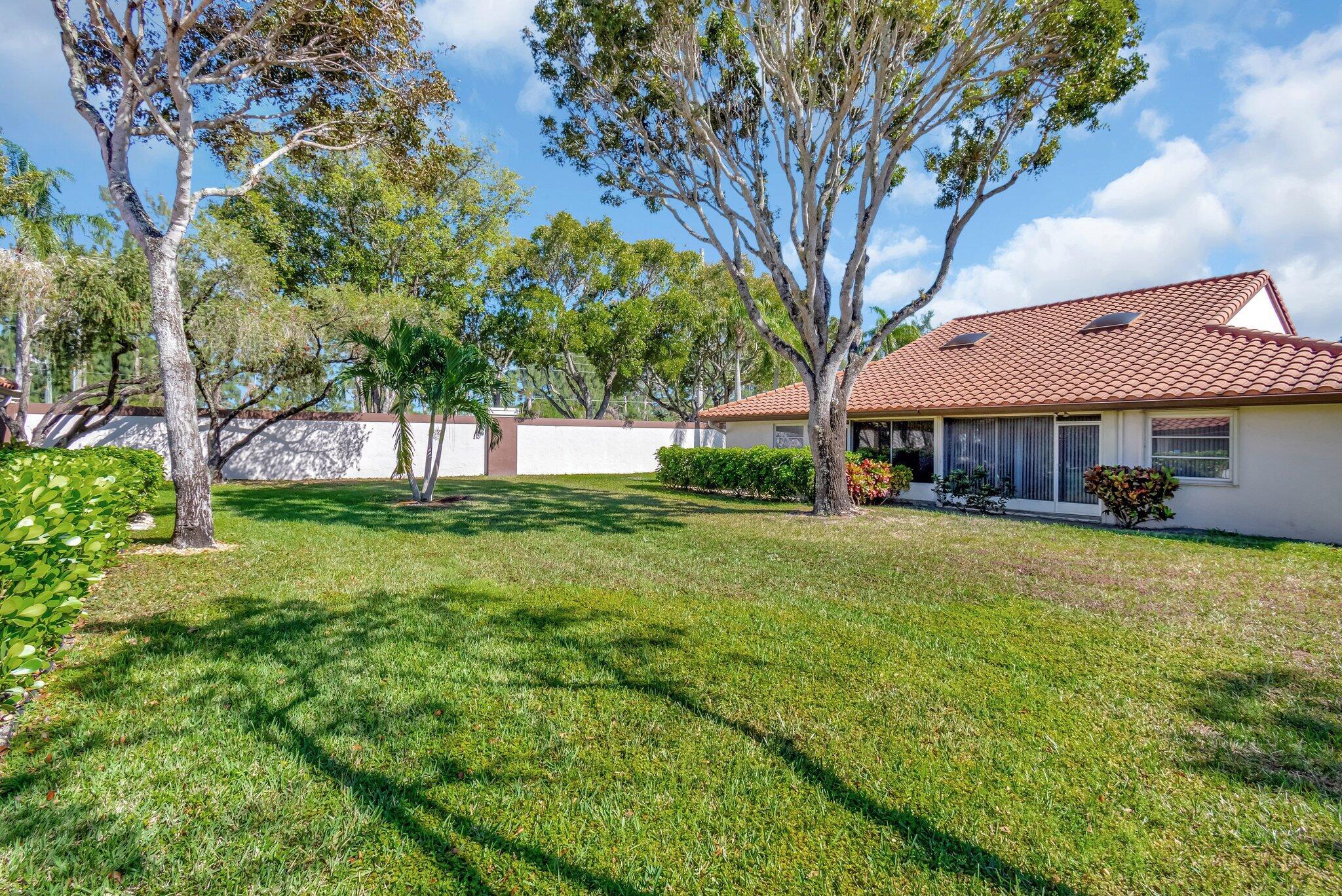 HUNTINGTON POINTE - Residential