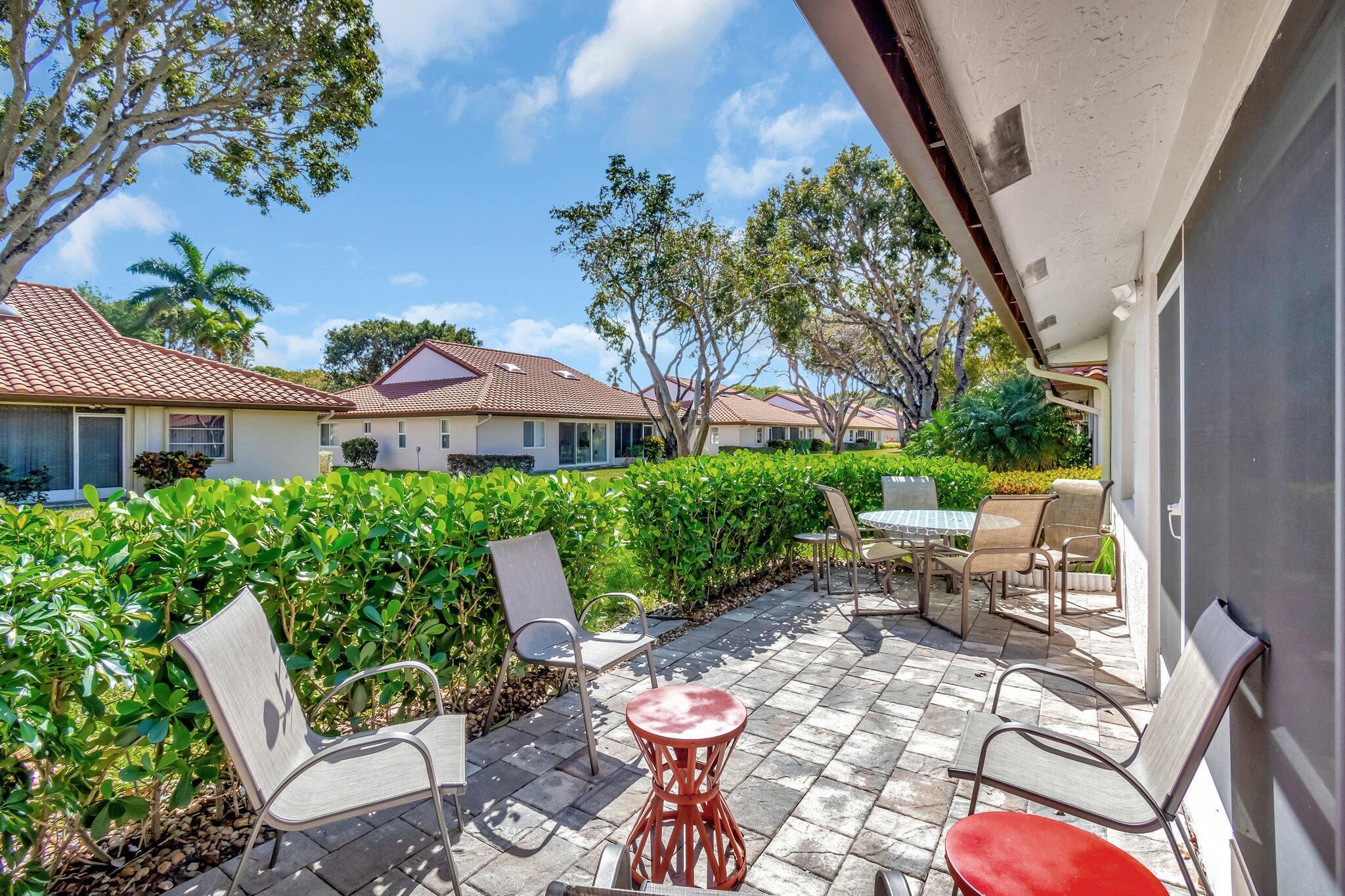 HUNTINGTON POINTE - Residential