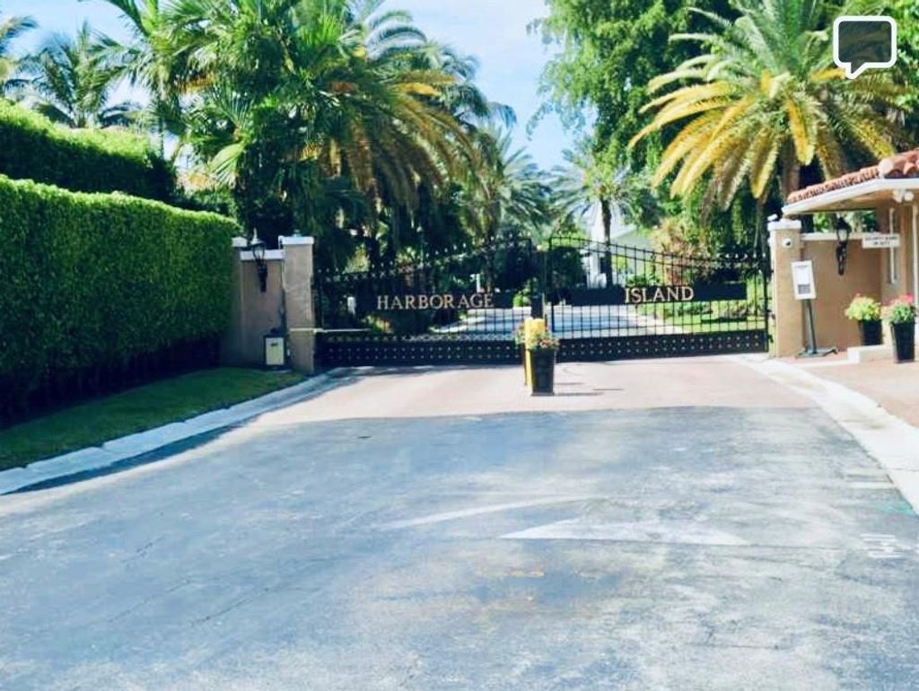 Photo of 8 Harborage, Fort Lauderdale, FL 33316 (MLS # F10550947)