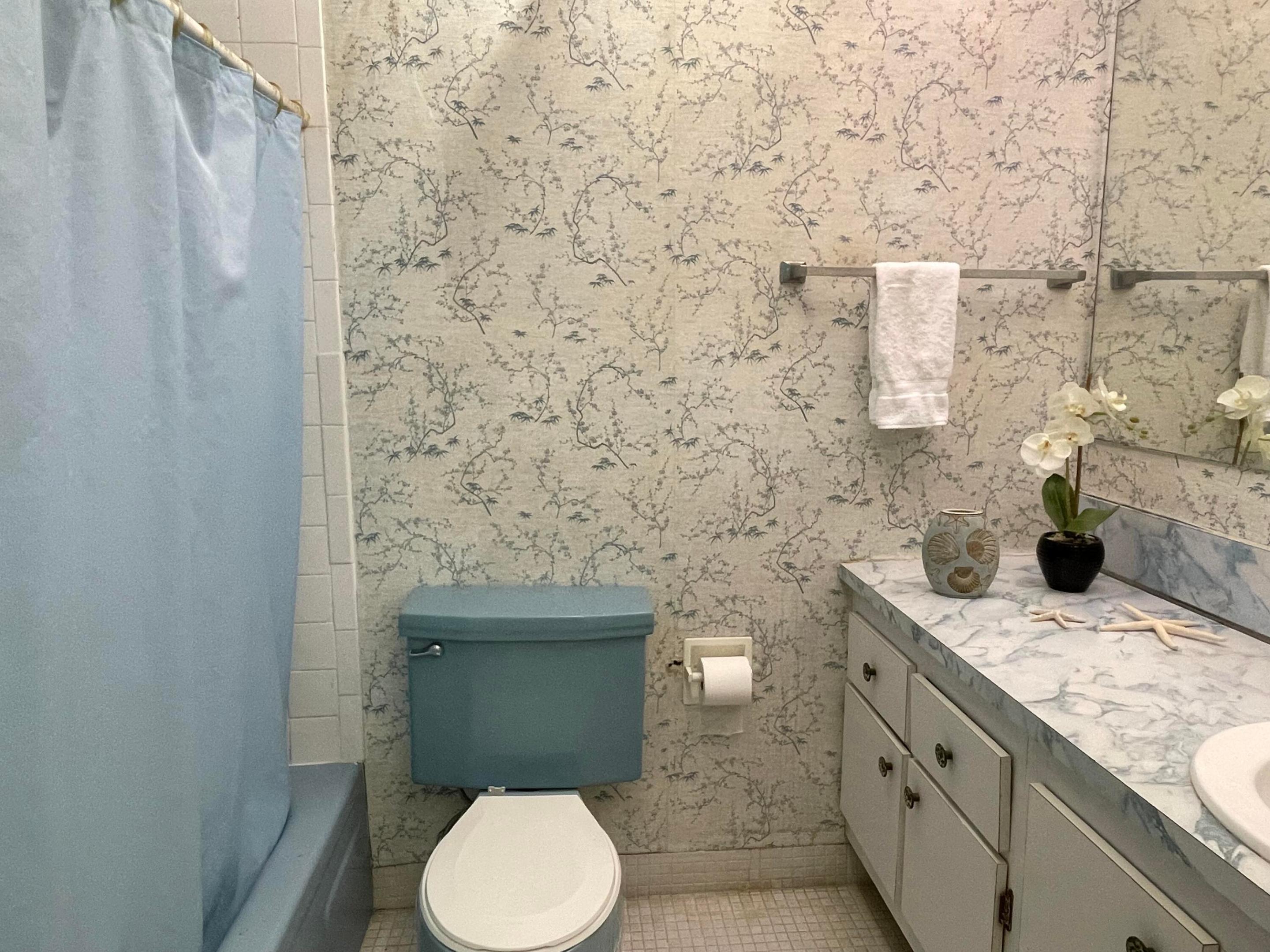 POINCIANA-BY-THE-SEA CONDO - Residential