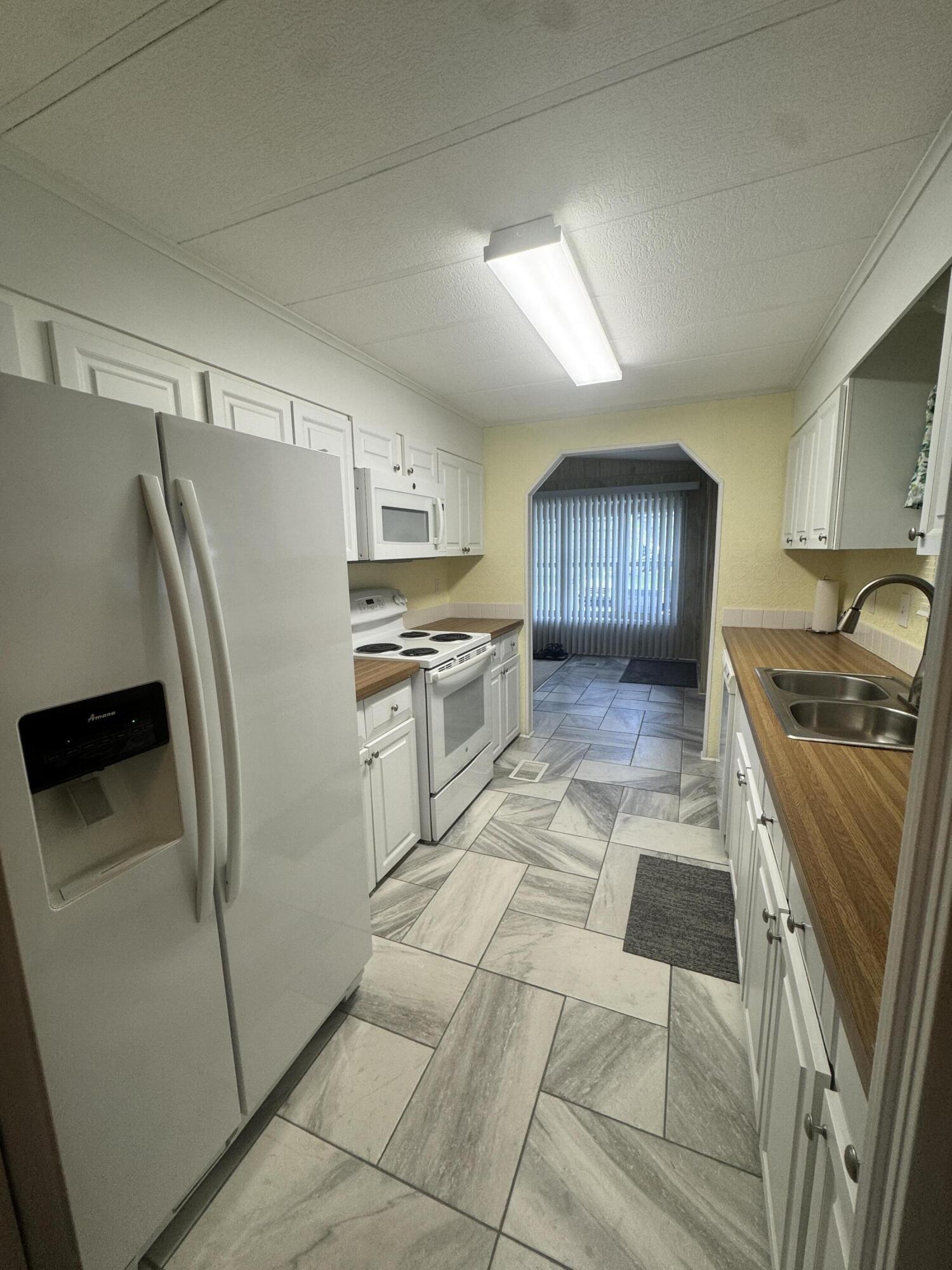 Spanish Lakes Country Club Village - Residential