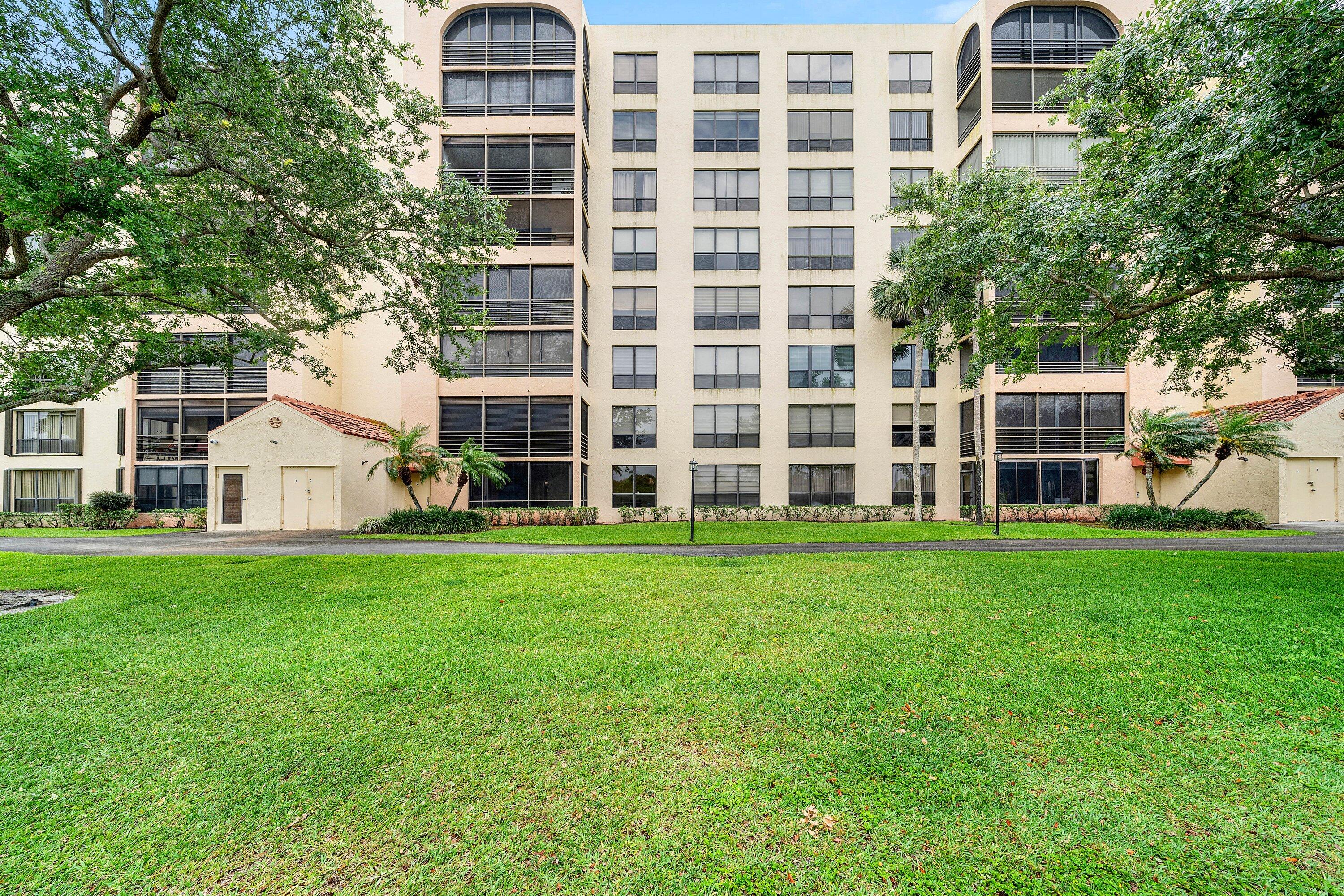 PROMENADE AT BOCA POINTE CONDOS 1,2 AND 3 IN OR413 - Residential