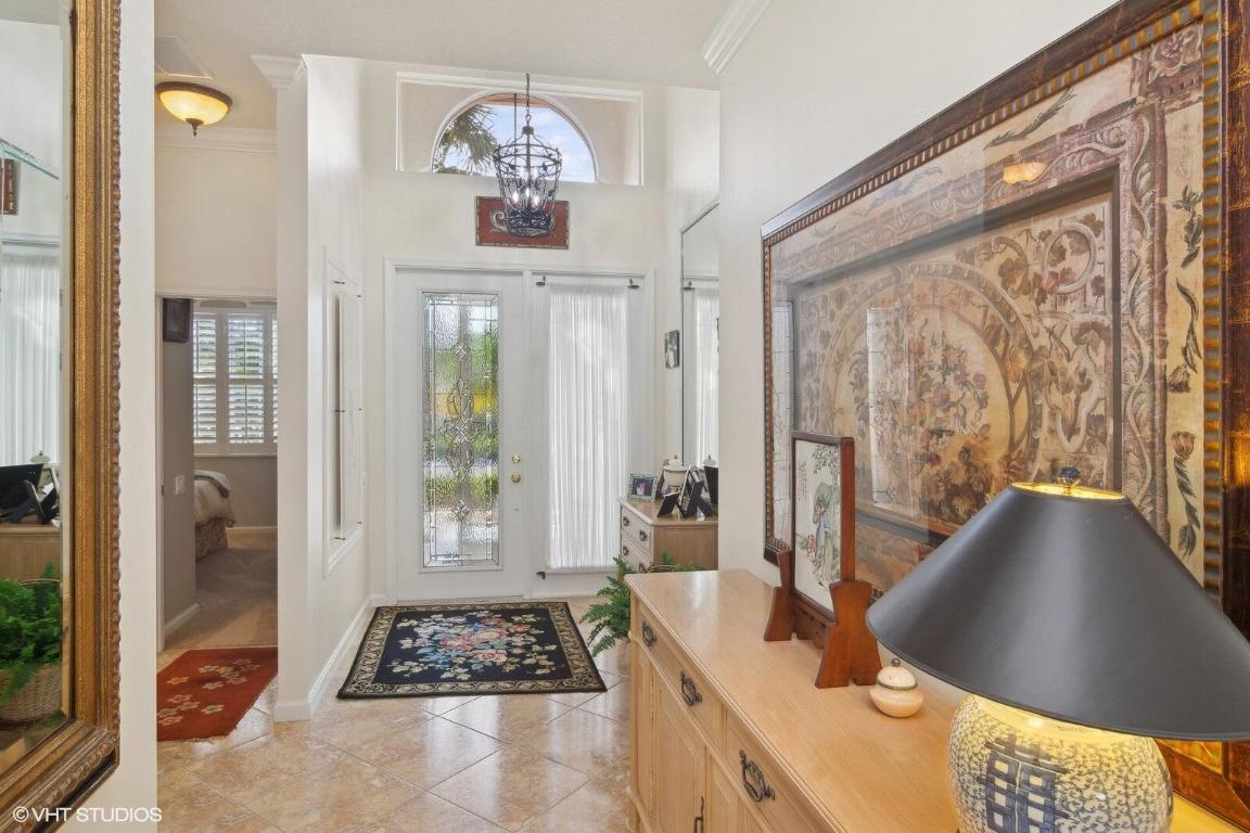 389 NW Springview Loop