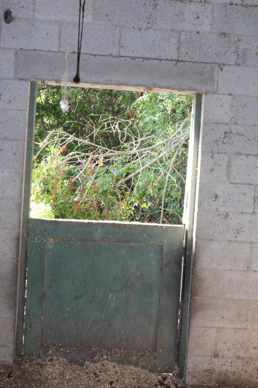 FELLSMERE FARMS CO S/D OF UNSURVEYED TWP 31 RNG 37 - Residential