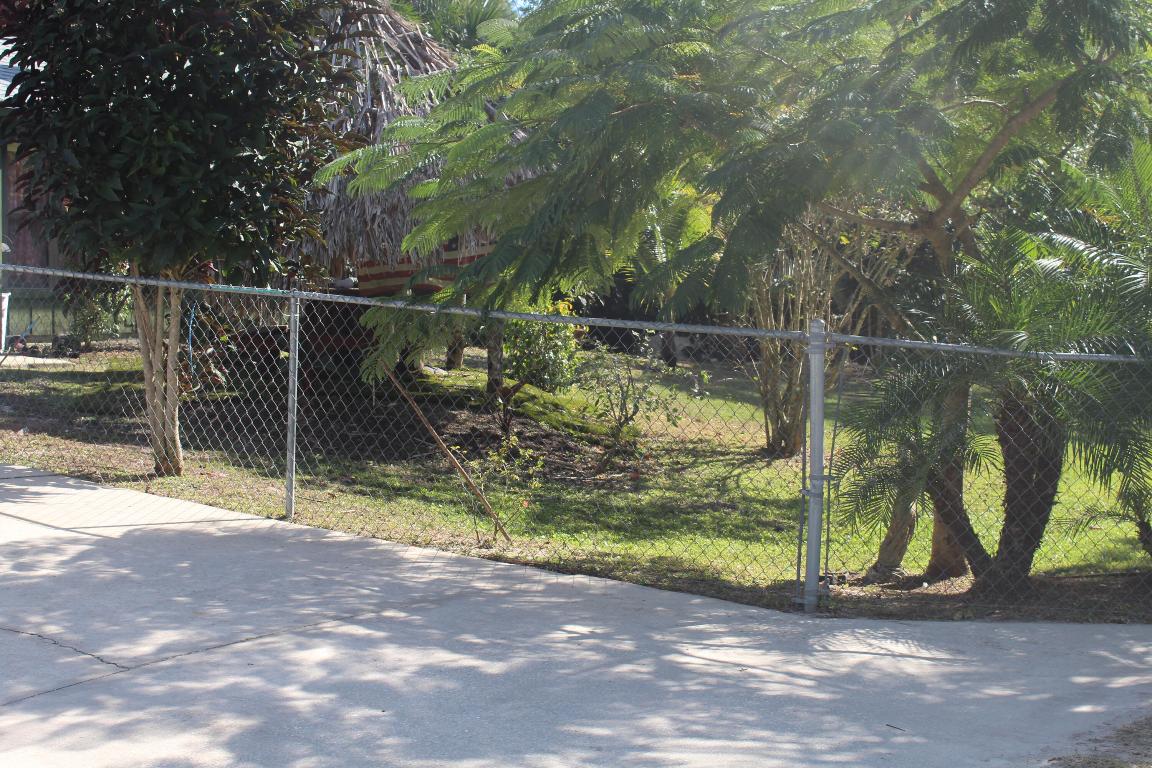 FELLSMERE FARMS CO S/D OF UNSURVEYED TWP 31 RNG 37 - Residential