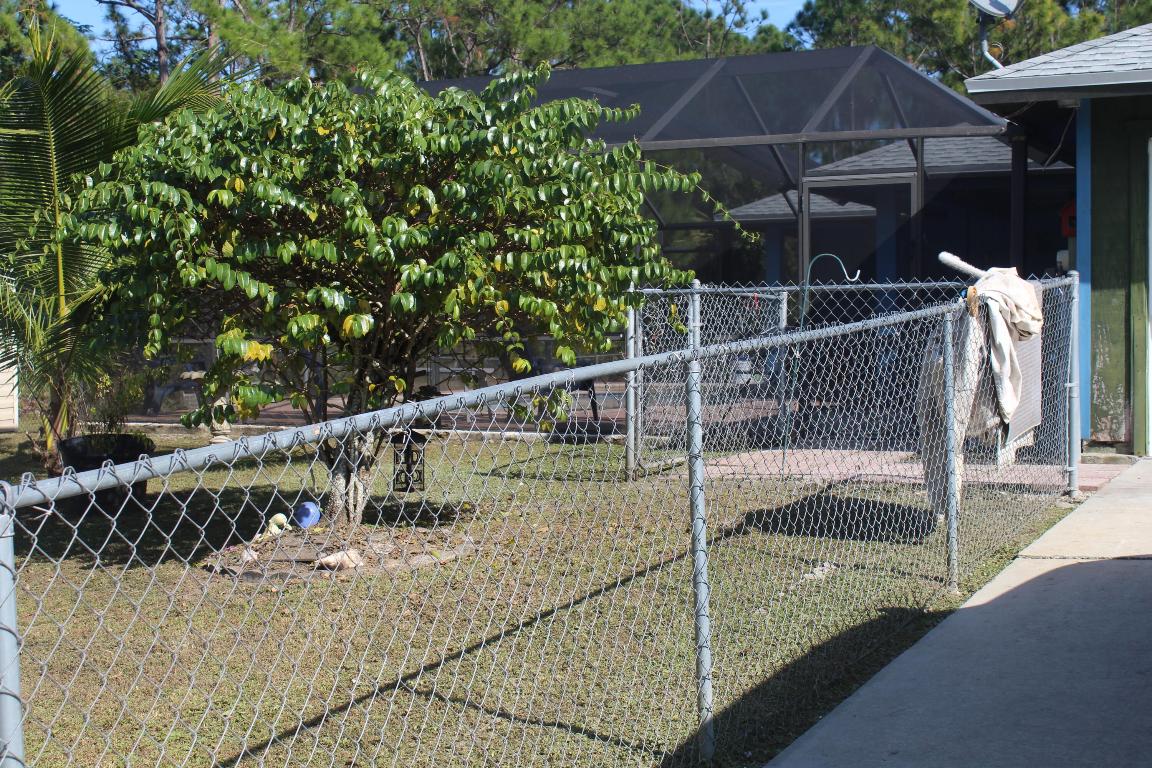 FELLSMERE FARMS CO S/D OF UNSURVEYED TWP 31 RNG 37 - Residential