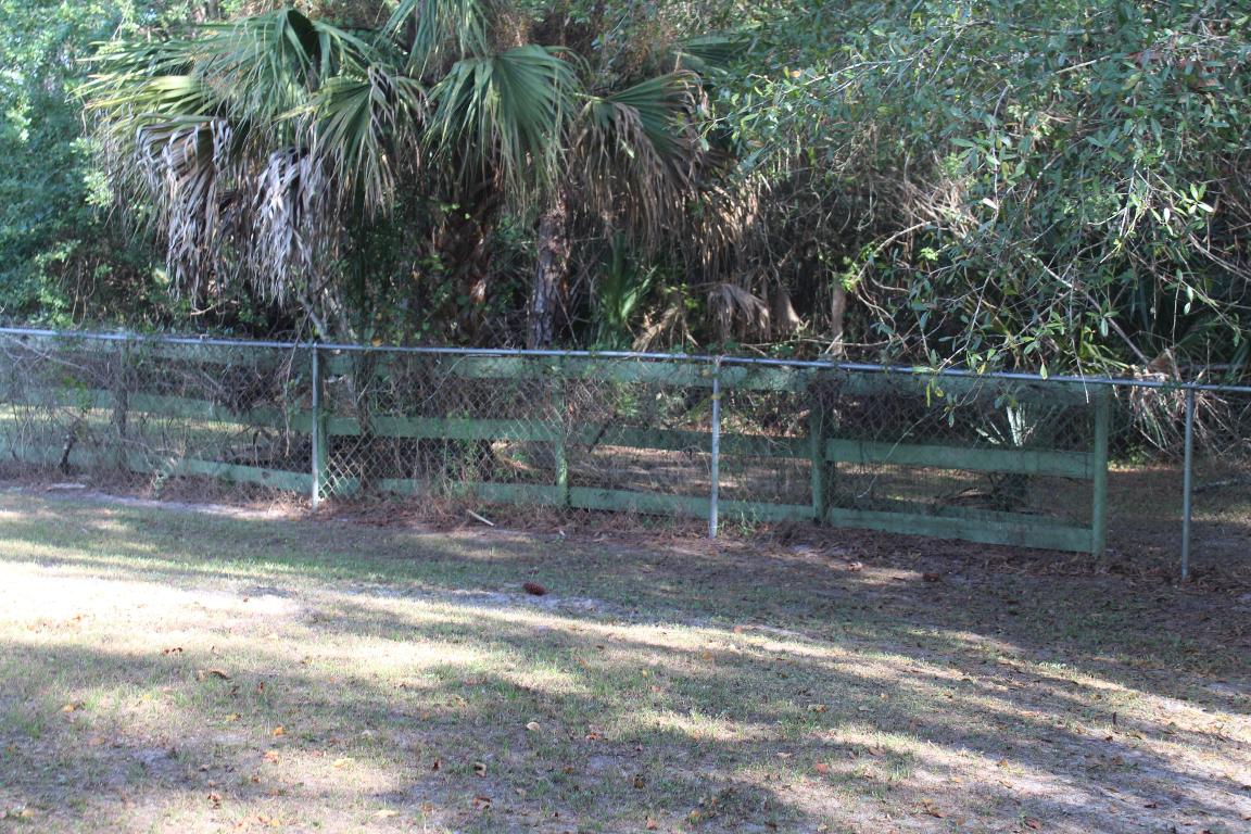 FELLSMERE FARMS CO S/D OF UNSURVEYED TWP 31 RNG 37 - Residential